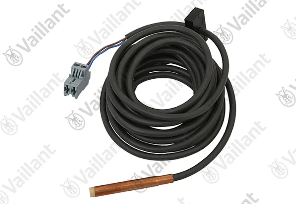 Temperatursensor von Vaillant mit einem langen Kabel, einem geschliffenen Sensorende aus Metall und einem elektrischen Stecker.